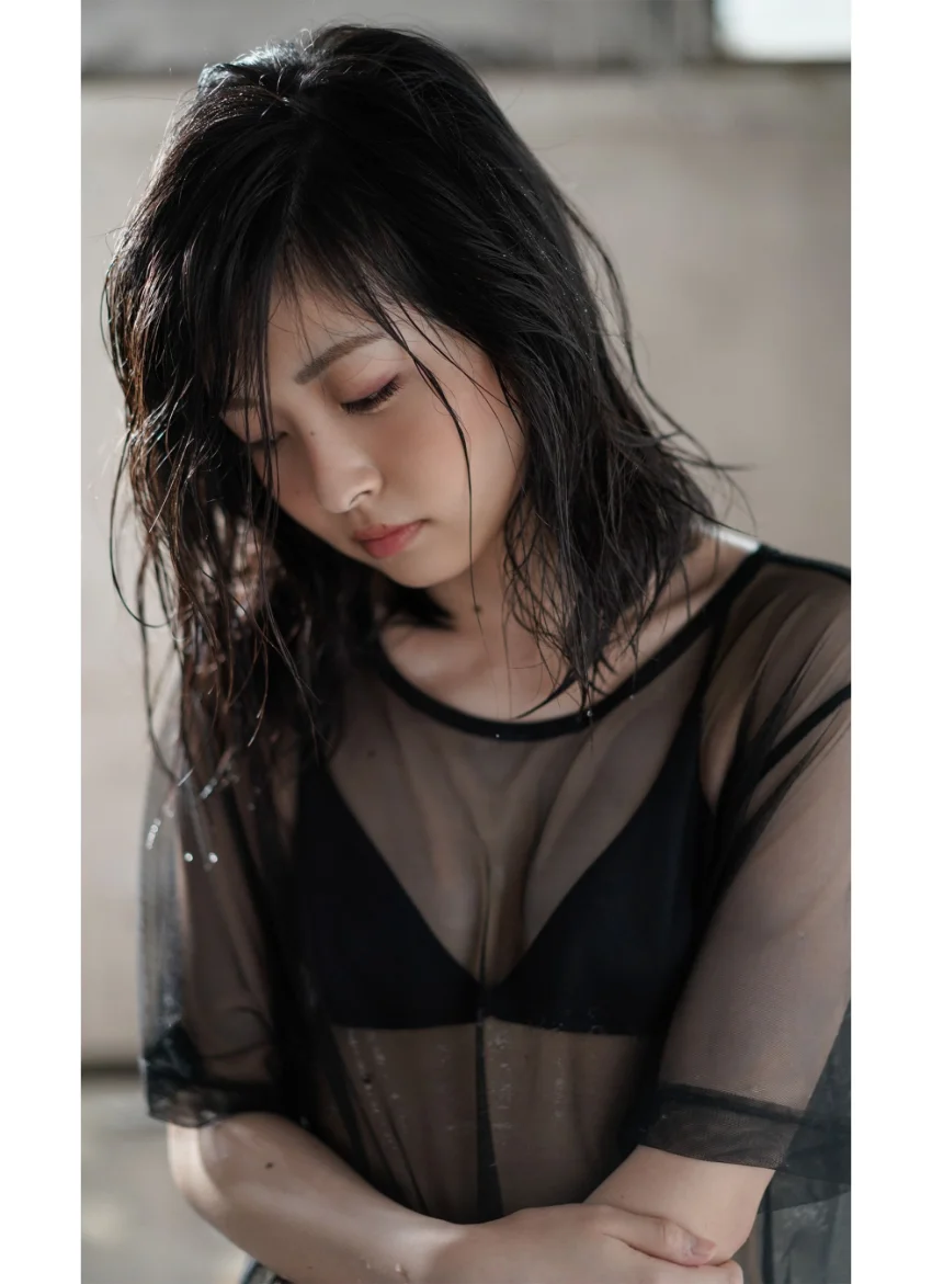 ＜週プレ PHOTO BOOK＞ 吉岡茉祐「First Gravure for a Voice Actress」 試し読み 3