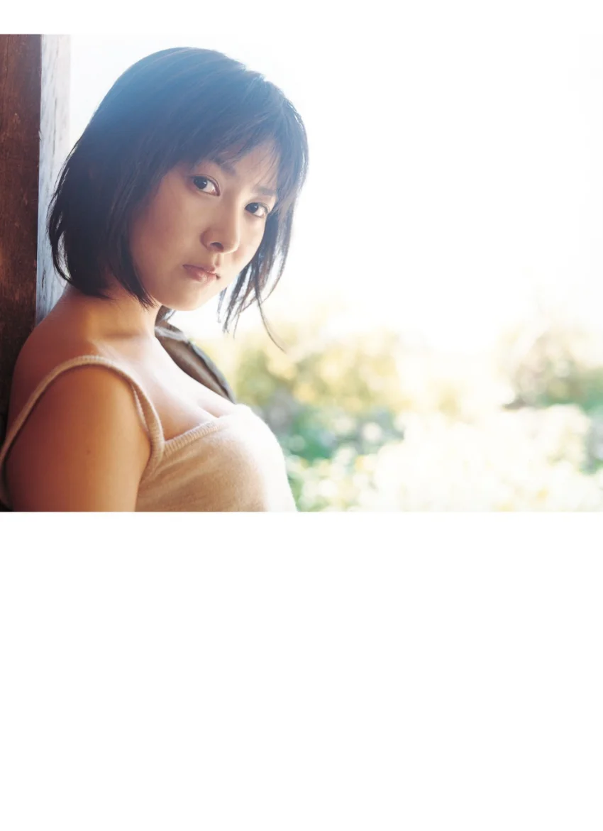 谷村美月写真集「花美月」 試し読み 4