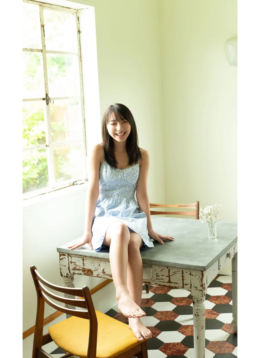 【デジタル限定】塩川莉世写真集「夏は少女を…。」 試し読み 3