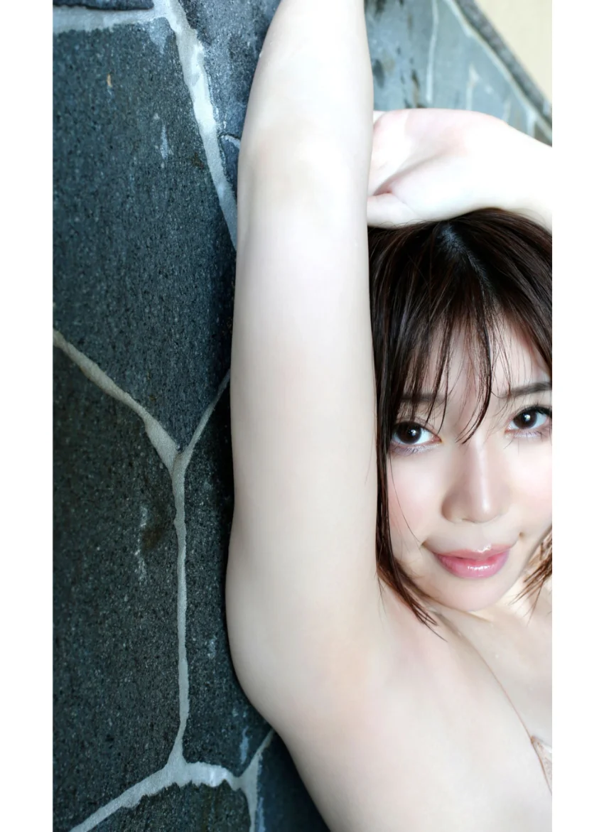 【デジタル限定】古河由衣写真集「愛人と海」 試し読み 4