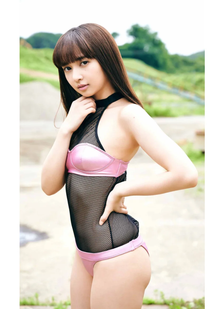 【デジタル限定】小宮有紗写真集「ひとり戦隊ショー！！！」 試し読み 2