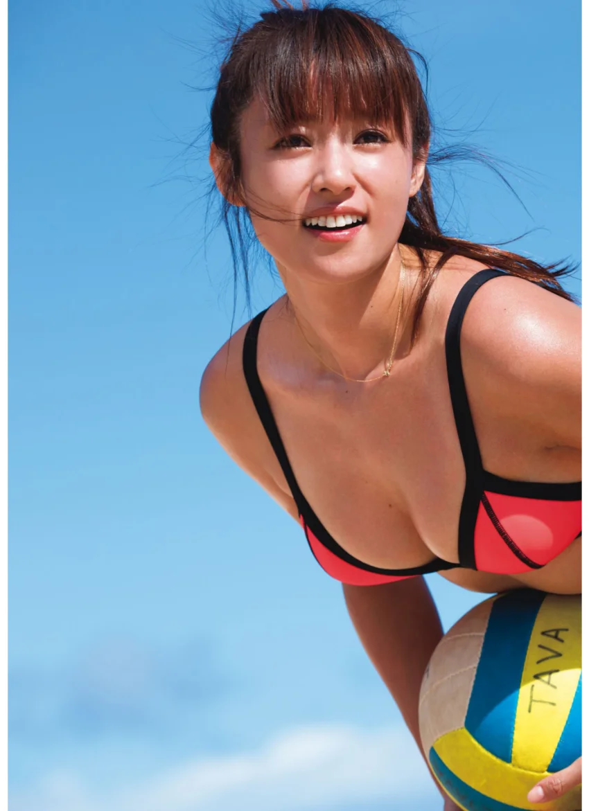 深田恭子写真集「AKUA」 試し読み 4