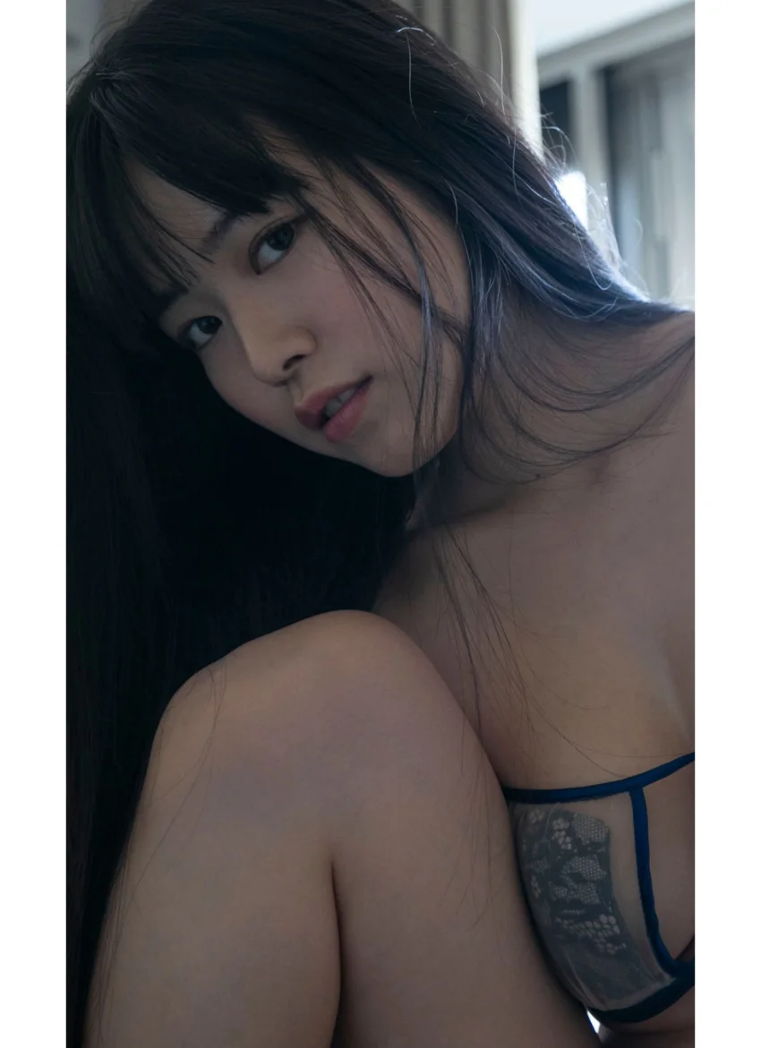 【デジタル限定】東雲うみ写真集「ニュータイプ二刀流グラドル」 試し読み 5