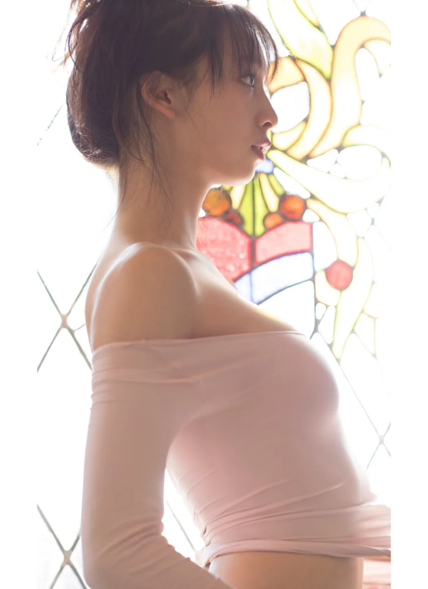 【デジタル限定】華村あすか写真集「その涙を超えて。」 試し読み 4