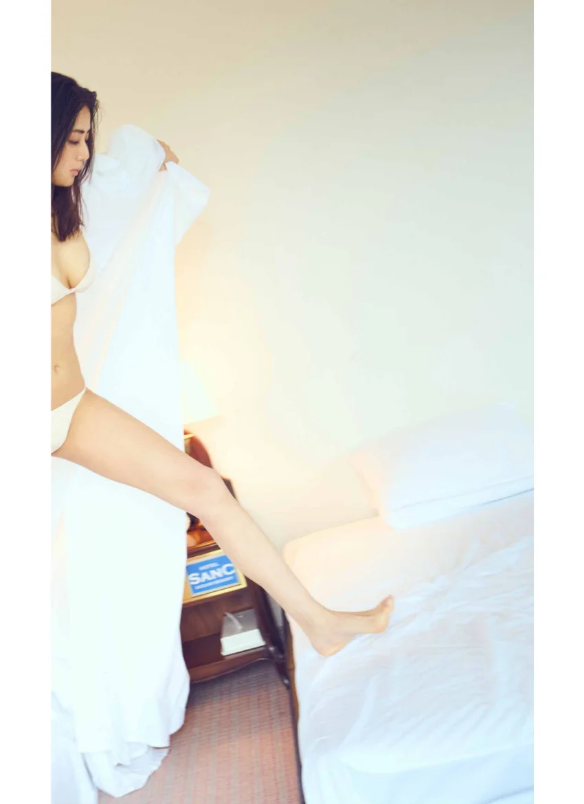 【デジタル限定】片山萌美写真集「愛される」 試し読み 4