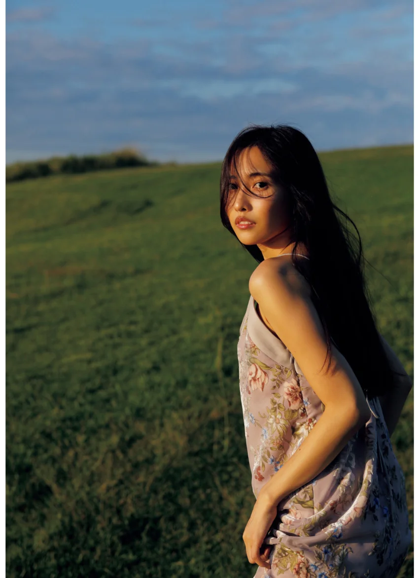 佐野ひなこ写真集「COLORS」 試し読み 2