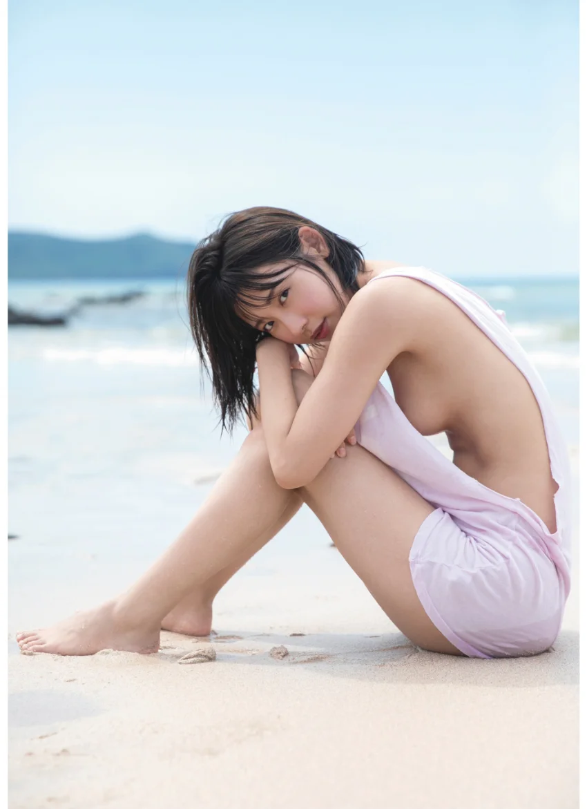水湊みおファースト写真集「みなとみないと」 試し読み 5