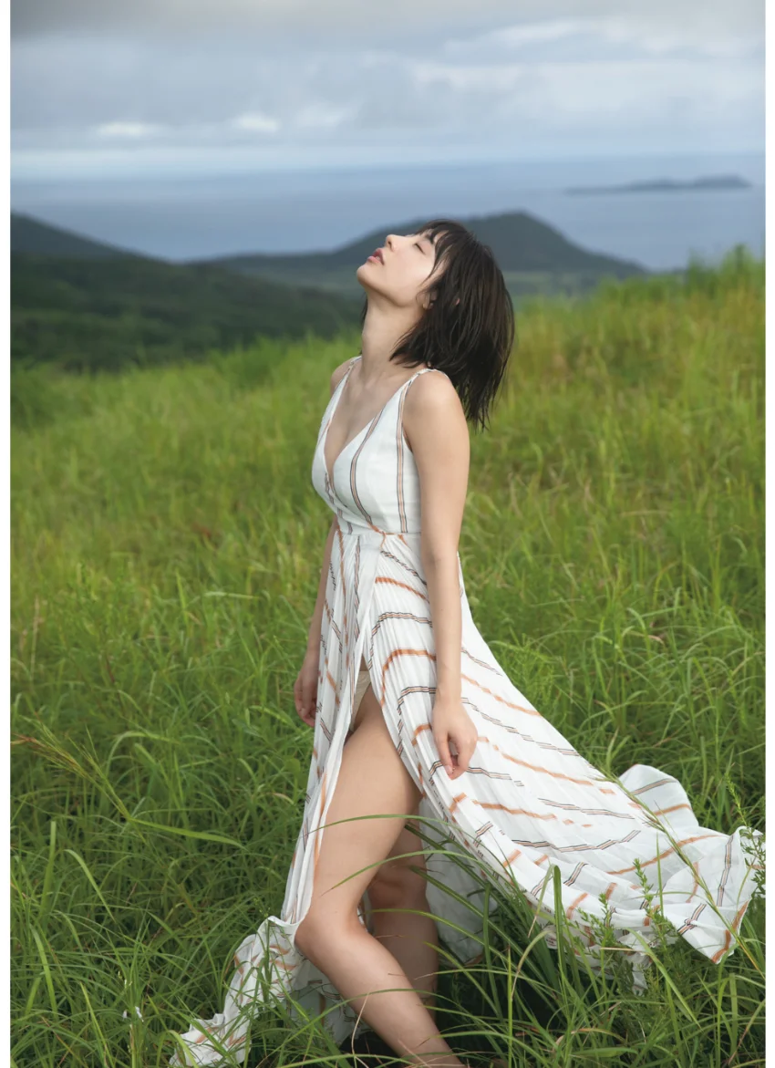 水湊みおファースト写真集「みなとみないと」 試し読み 6