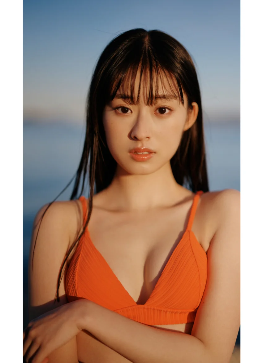 井本彩花デジタル限定写真集「アオハル。アナザーエディション」 試し読み 4