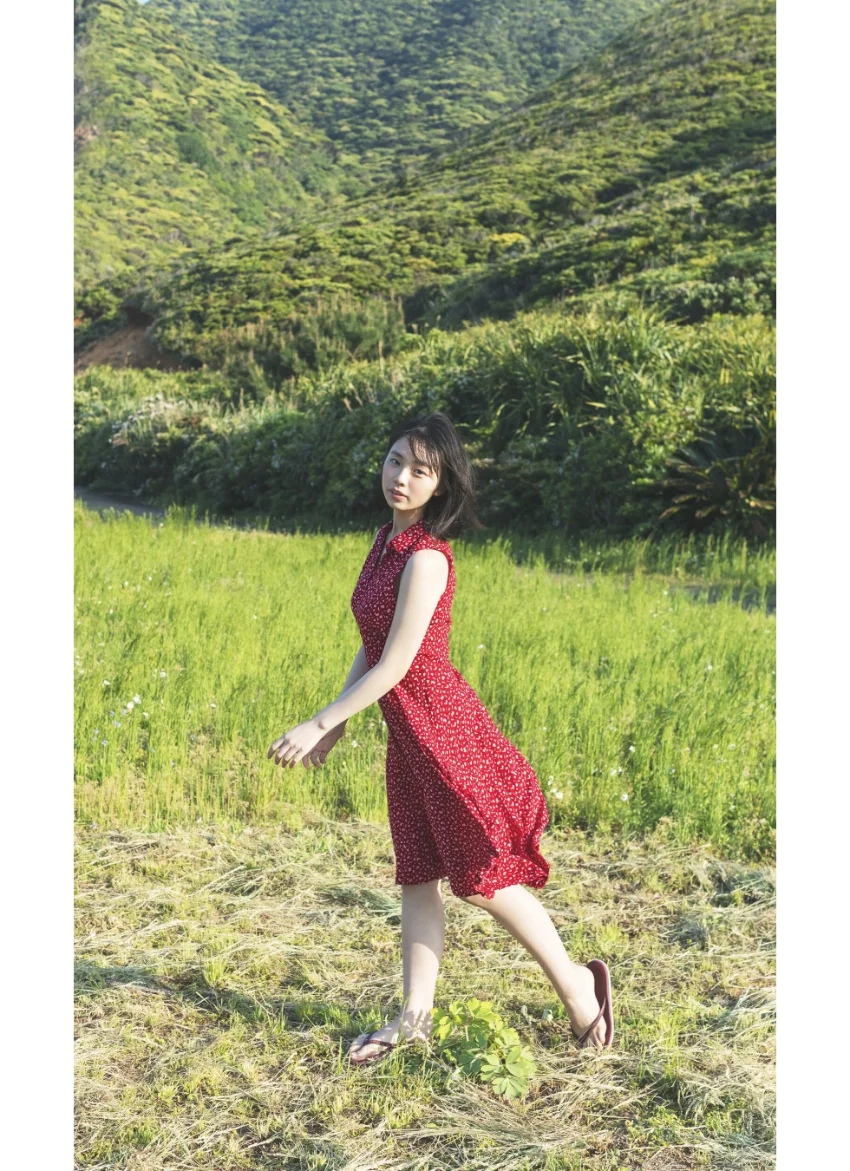 菊地姫奈『週プレ プラス！』アザーカット集「好きになる旅〜prologue〜」 試し読み 2