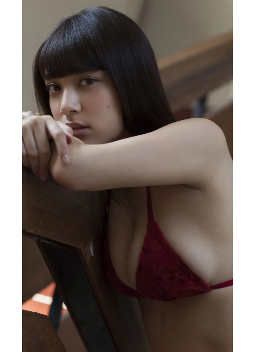 WPB 都丸紗也華デジタル写真集〜特装合本版〜 試し読み 17