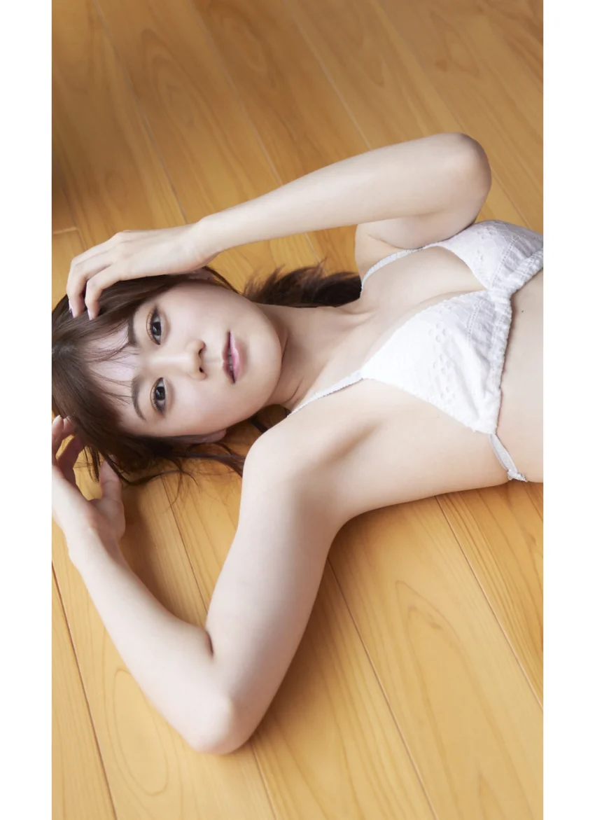 【デジタル限定】久木田菜々夏写真集「冬に笑っちゃうくらい夏しちゃいました！」 試し読み 5