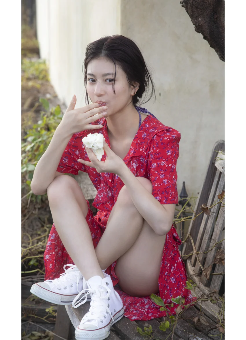 【デジタル限定】吉田あかり写真集「自分史上、今一番初々しくて色っぽい」 試し読み 2