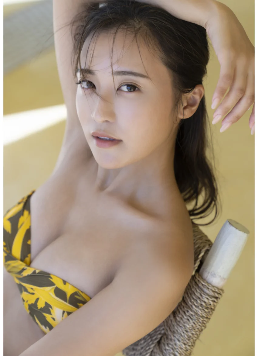 小島瑠璃子ラスト写真集「瑠璃 アナザーエディション」 試し読み 3