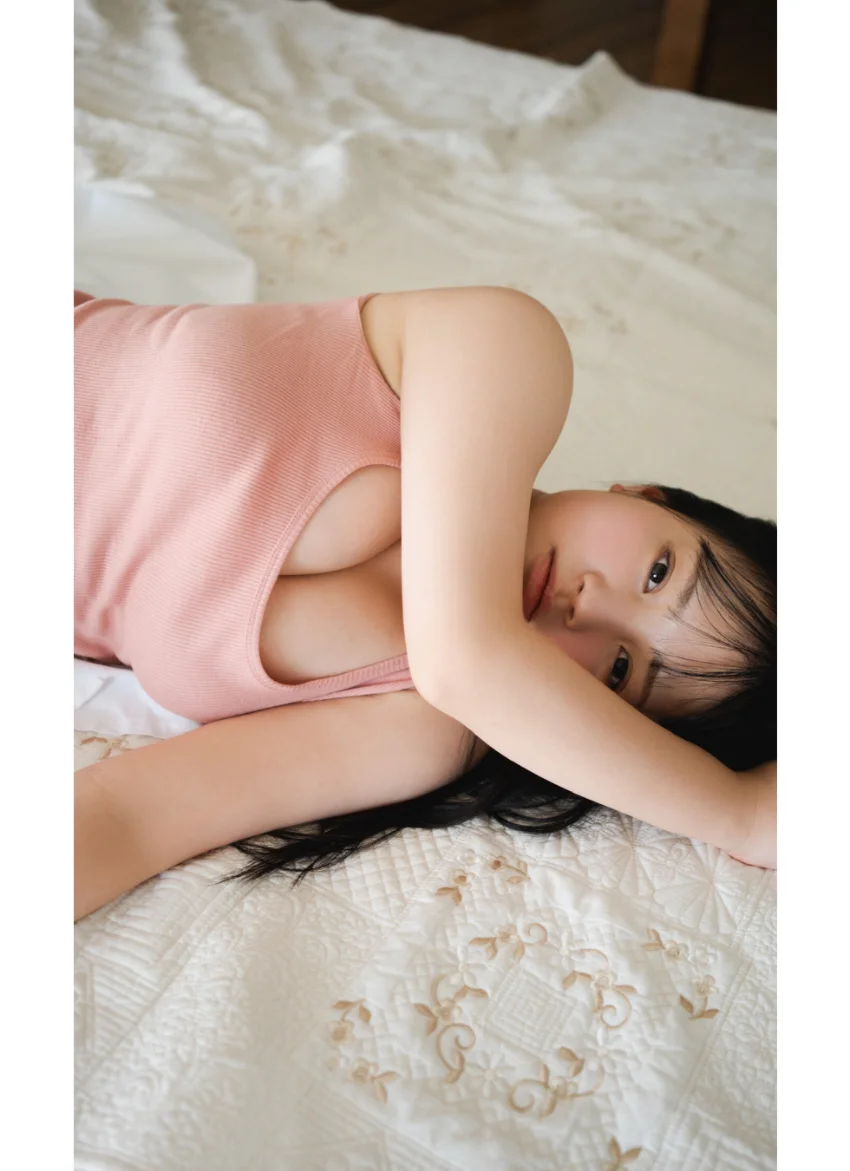 【デジタル限定】鈴原すずデジタルグラビア「私の名前は’鈴原すず’です。」 試し読み 2