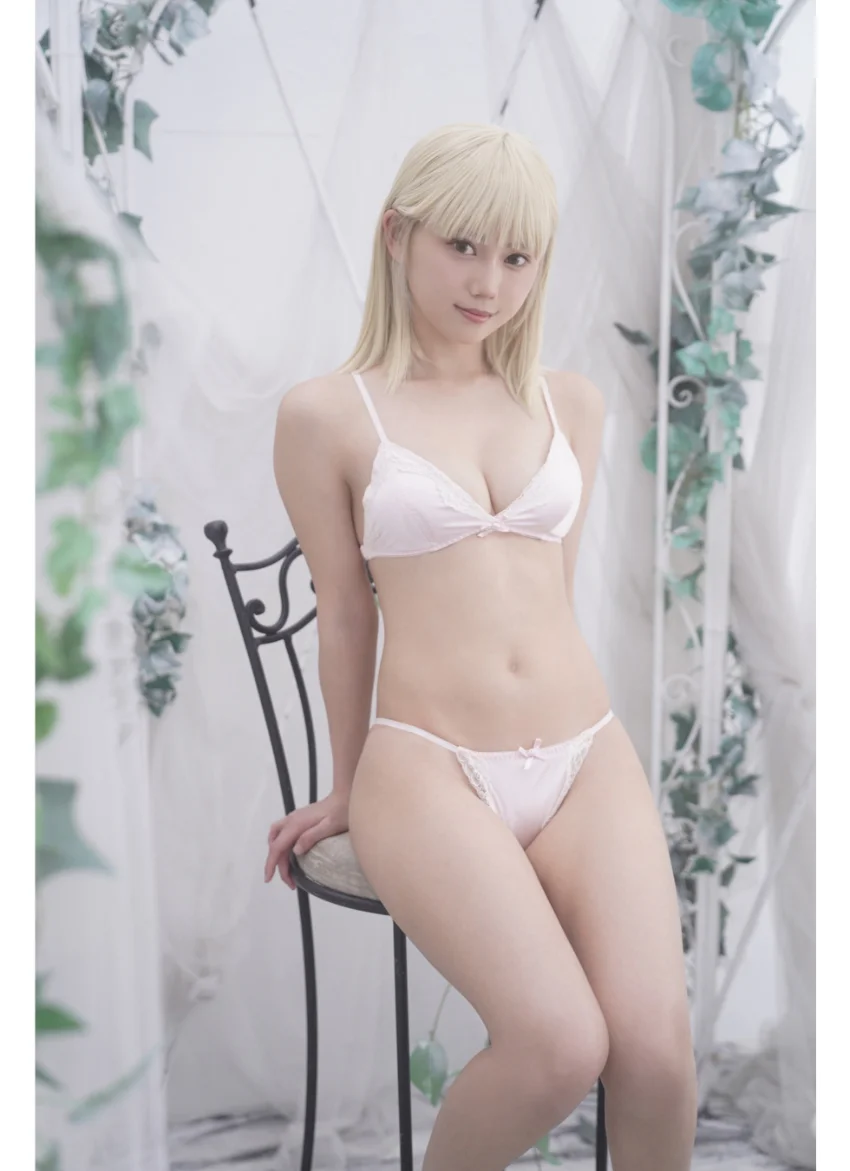 篠崎こころ ヤングガンガンデジタル限定写真集「ピカレスク・ロマンス」 試し読み 6