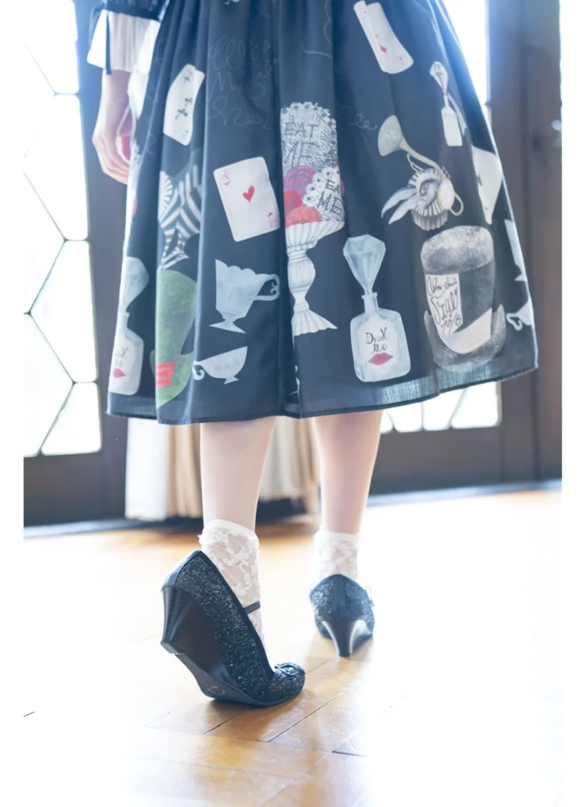 デジタル原色美女図鑑 春奈るな Luna in Wonderland 試し読み 6
