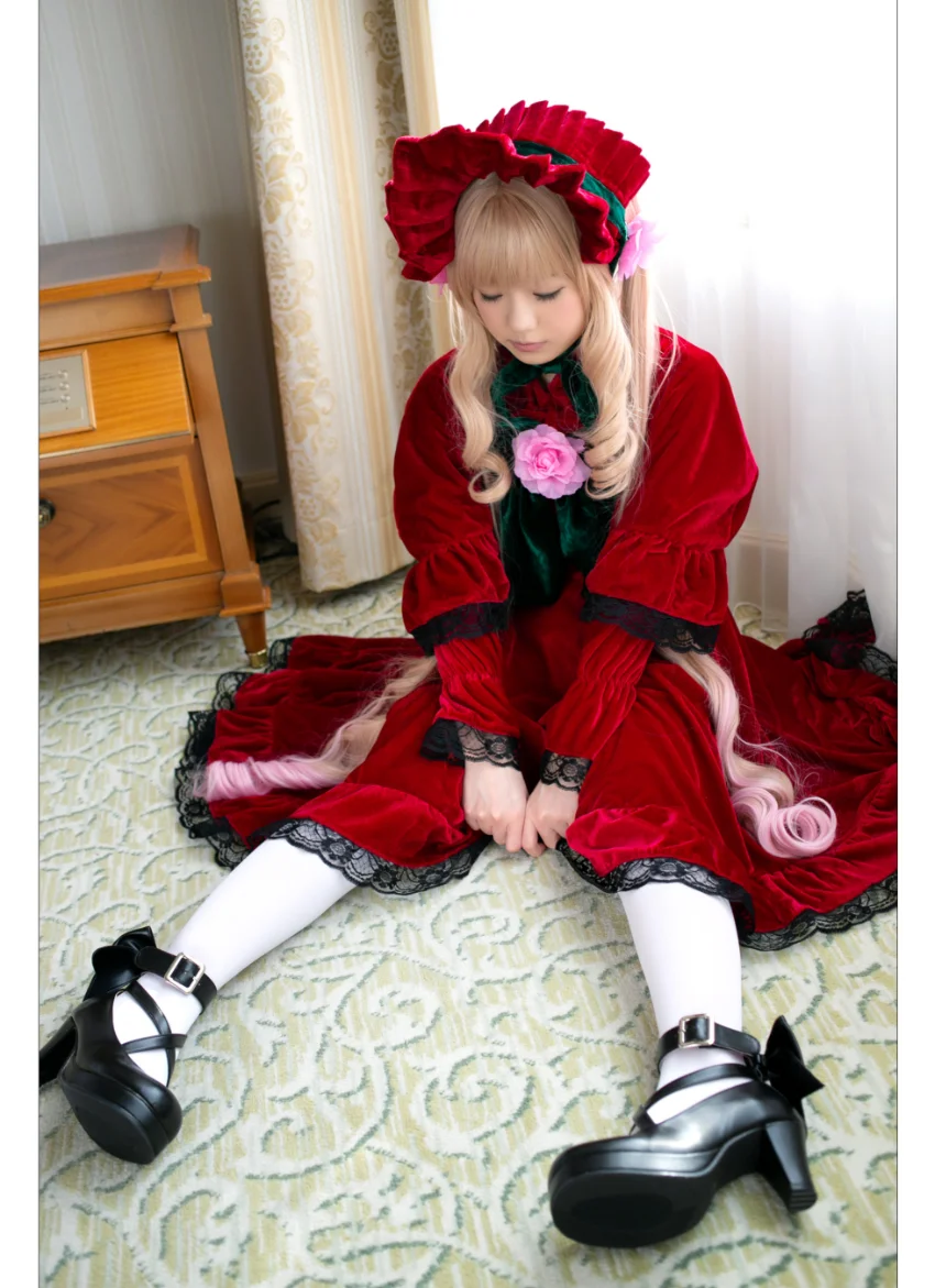 【コスプレ写真集】For Roses【スコッチ】 「お嬢ちゃんいくつ？」レベルの極めてロリロリ美少女×薔薇な処女……契約させてくれ！！ 試し読み 7