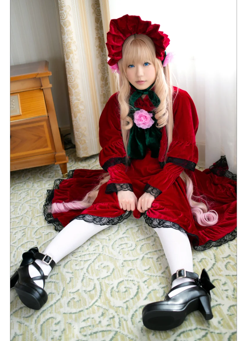 【コスプレ写真集】For Roses【スコッチ】 「お嬢ちゃんいくつ？」レベルの極めてロリロリ美少女×薔薇な処女……契約させてくれ！！ 試し読み 8