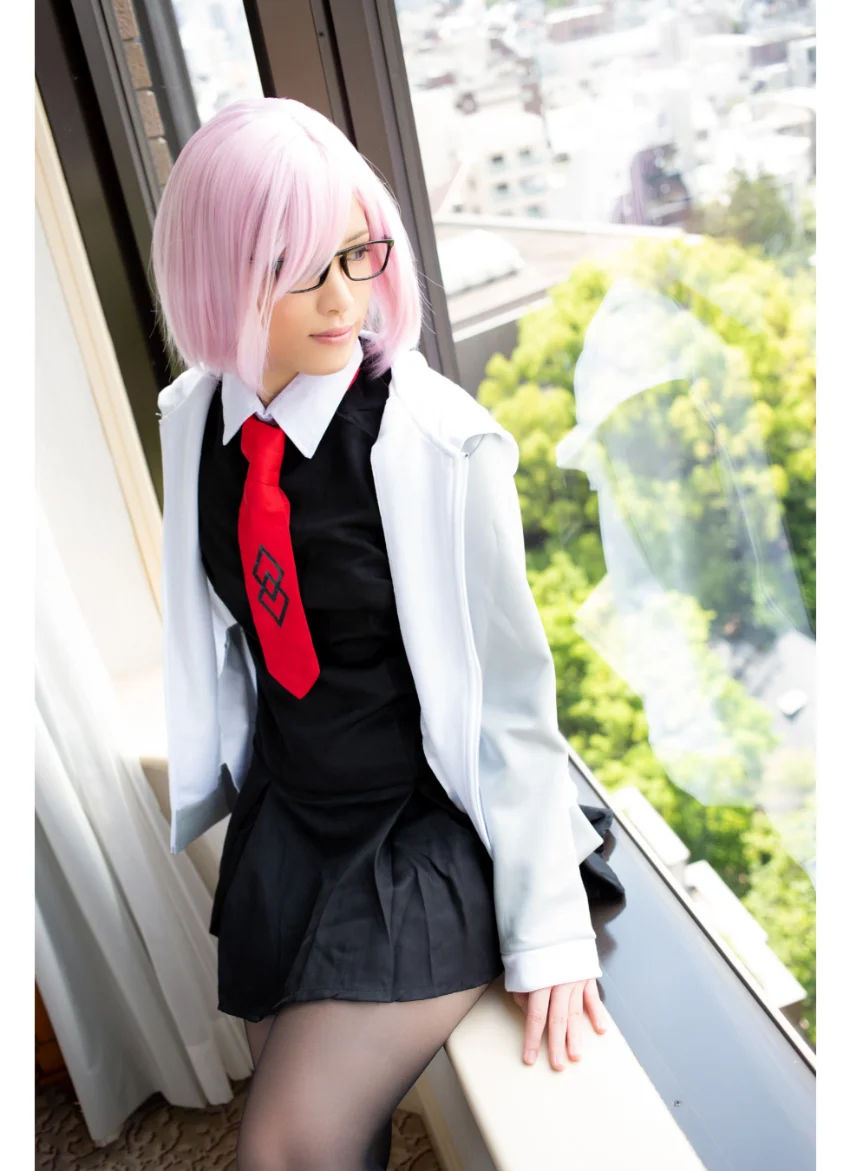 【コスプレ写真集】Shielder【スコッチ】 ムチムチエロカワ美少女×盾なメガネっ子=？？ 試し読み 7