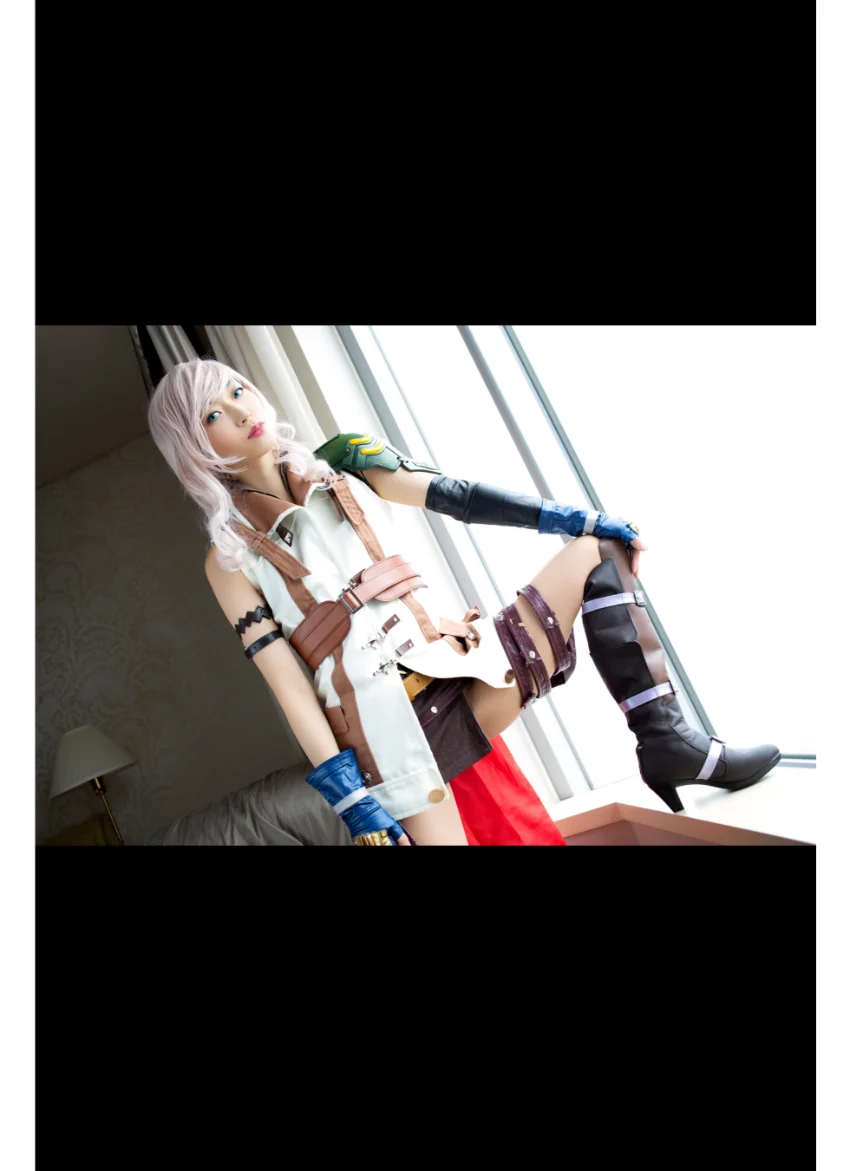 【コスプレ写真集】LIGHTNING STRIKES【スコッチ】 超絶スレンダー美女×「光速」の異名を持ち重力を自在に操る高貴なる女性騎士=？？ 試し読み 7