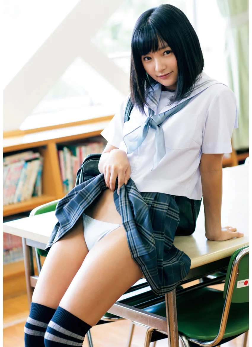 西永彩奈写真集『彩色ダイアリー』 試し読み 6