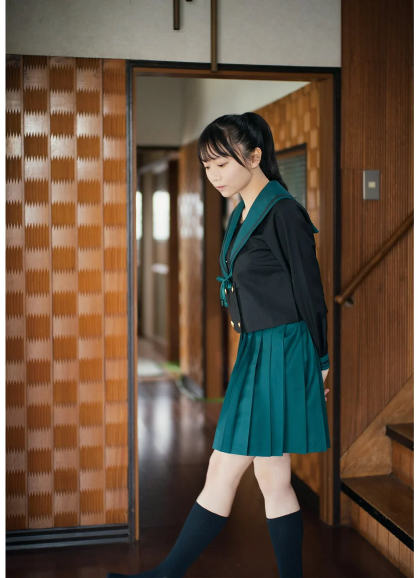 椿野ゆうこ「部屋とセーラー服と私」 BUBKAデジタル写真集 試し読み 2