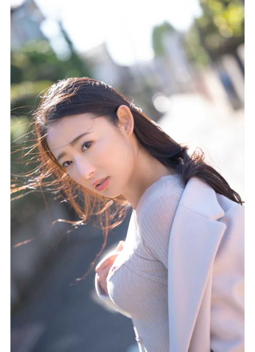 艶美 松岡すず【グラビア写真集】 試し読み 1