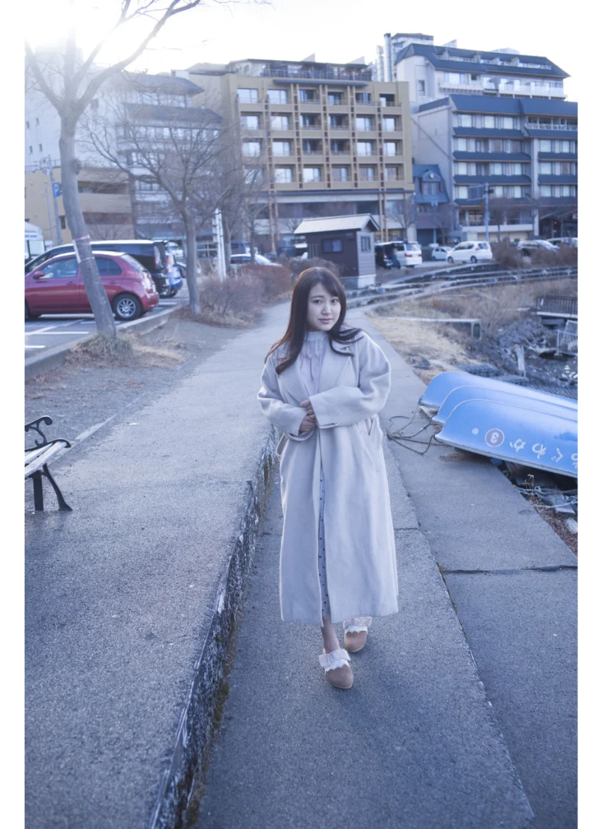 光の差す方角へ 姫咲はな【グラビア写真集】 試し読み 4