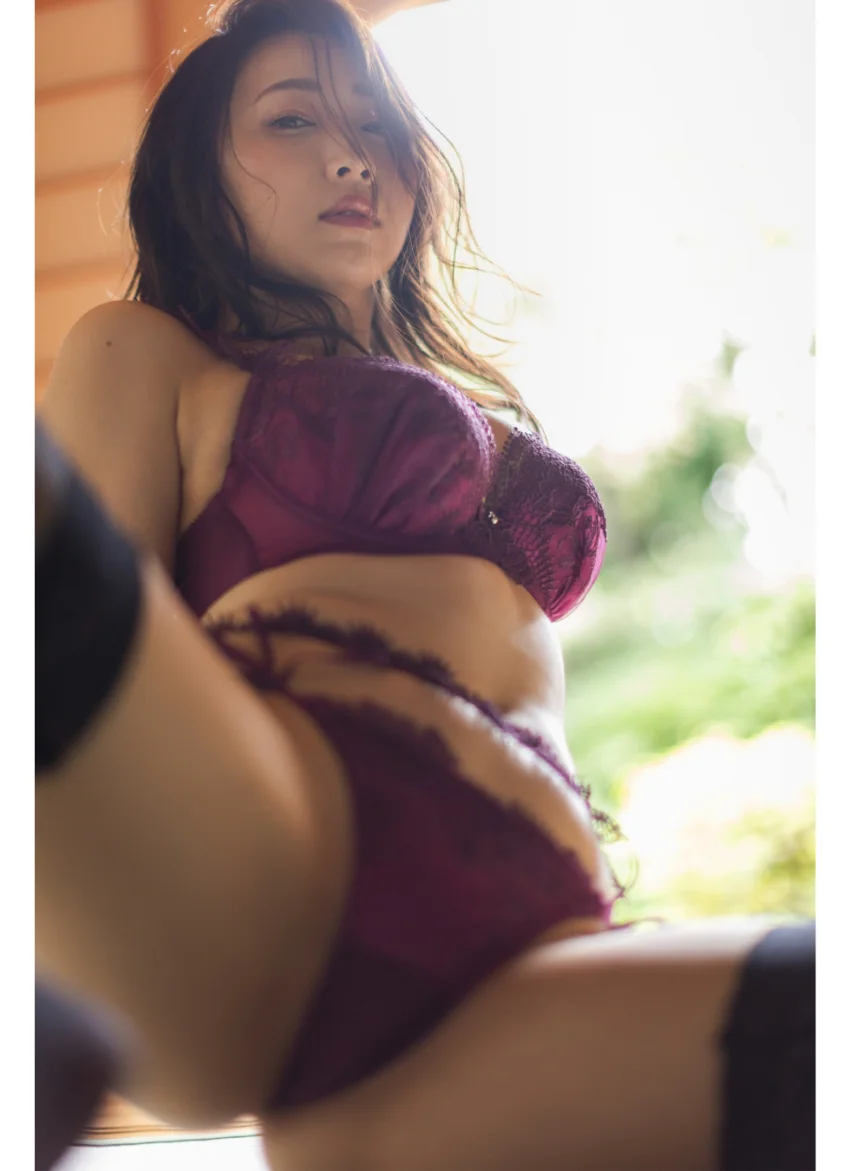 光りが射す方へ 妃ひかり【グラビア写真集】 試し読み 8