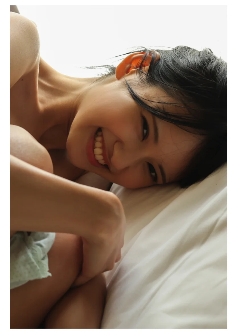 海に見惚れて 八掛うみ【グラビア写真集】 試し読み 6