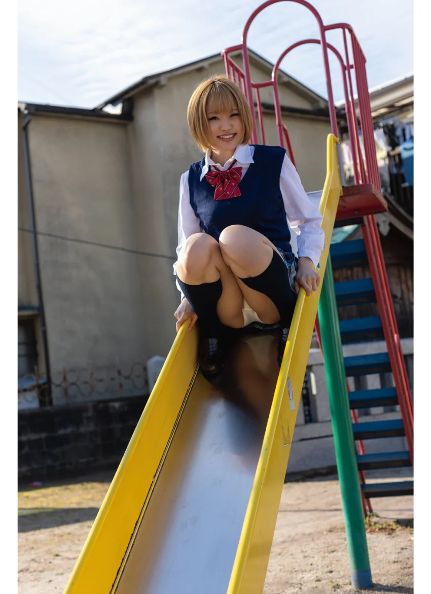 KANAMI 三浦かなみ【グラビア写真集】 試し読み 4