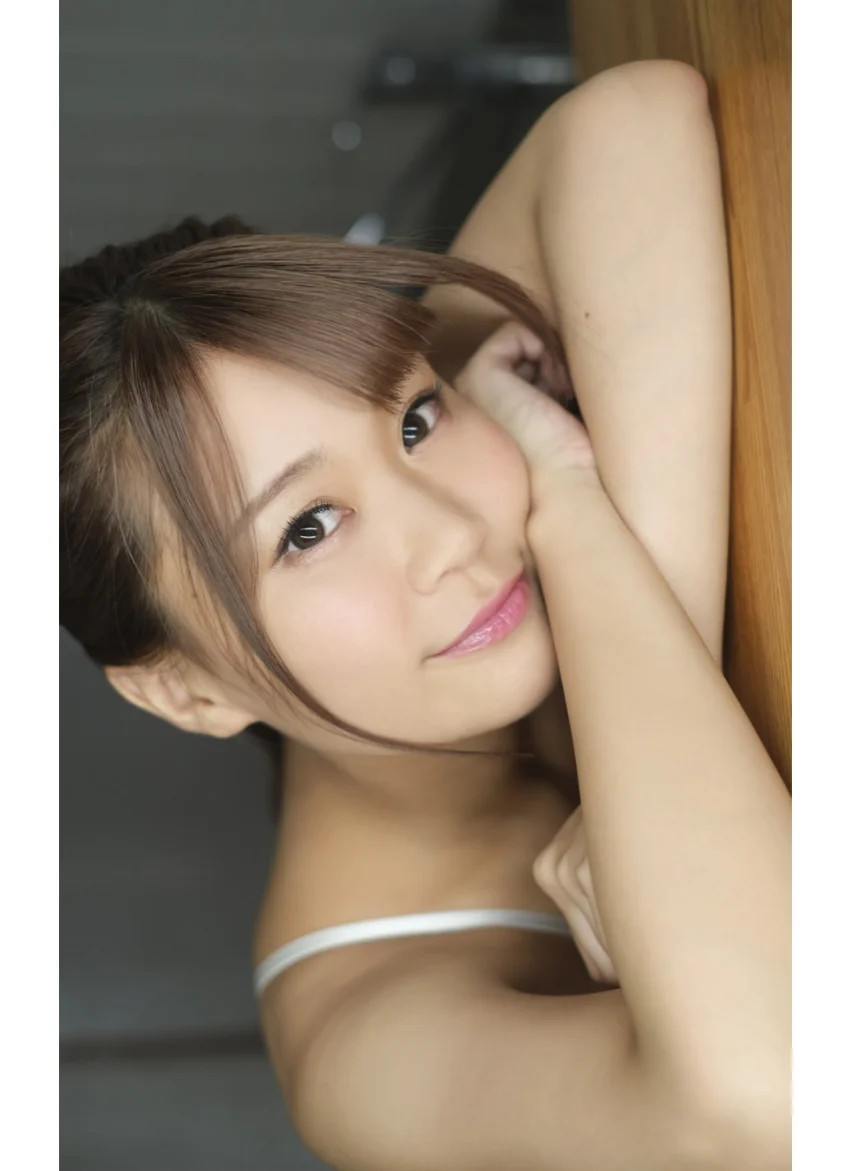 阿久津真央『Kiss You』（191Photos） 試し読み 9