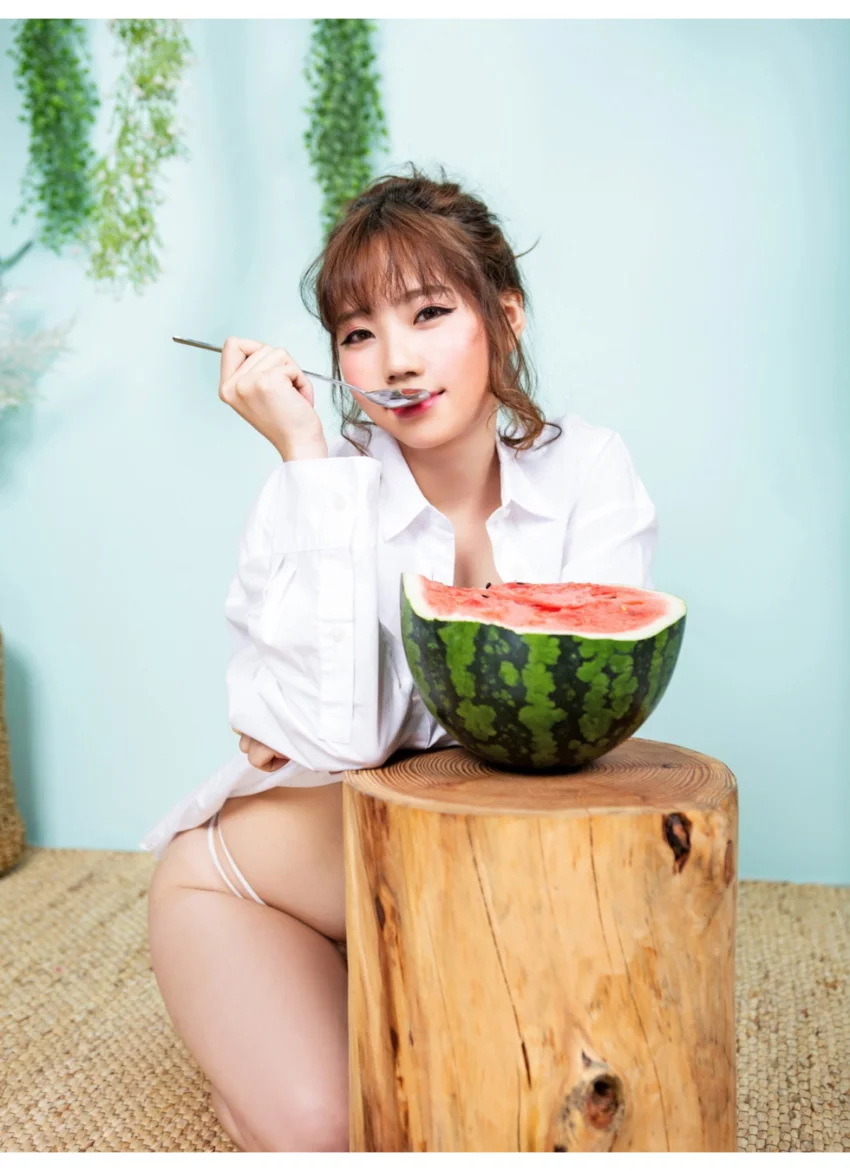 Korean Idol 「愛嬌満点の彼女、純粋さとセクシーさの間」 試し読み 8