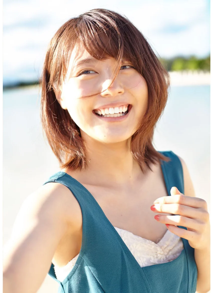 有村架純写真集「FiRST TRiP ハワイの場合」 試し読み 8