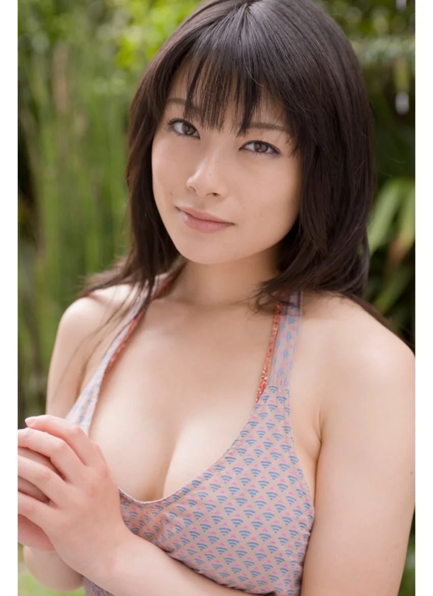 春野恵 写真集 「やわらかい玩具」 試し読み 2