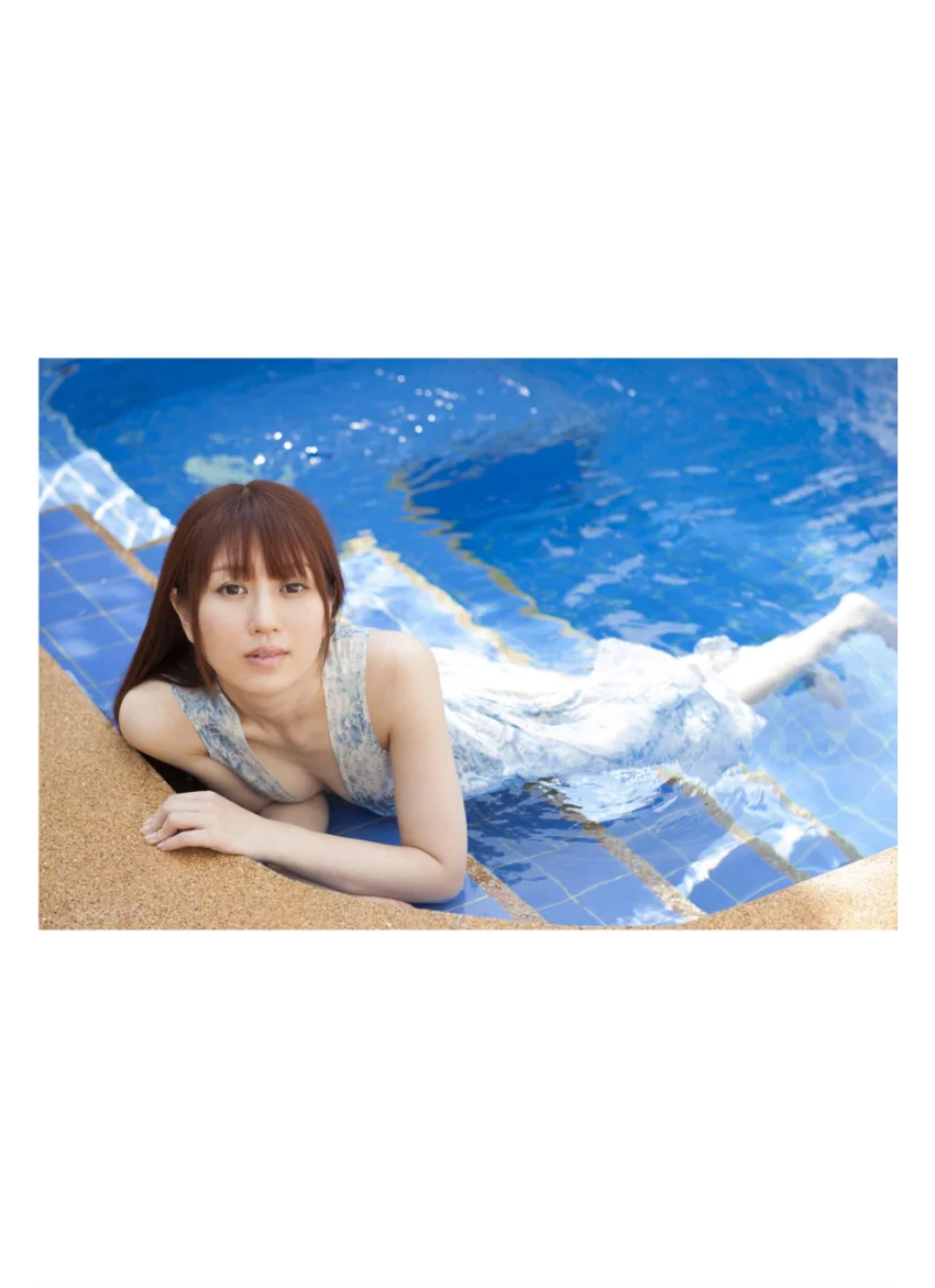 中村知世写真集『LOVE GAME』complete 試し読み 7