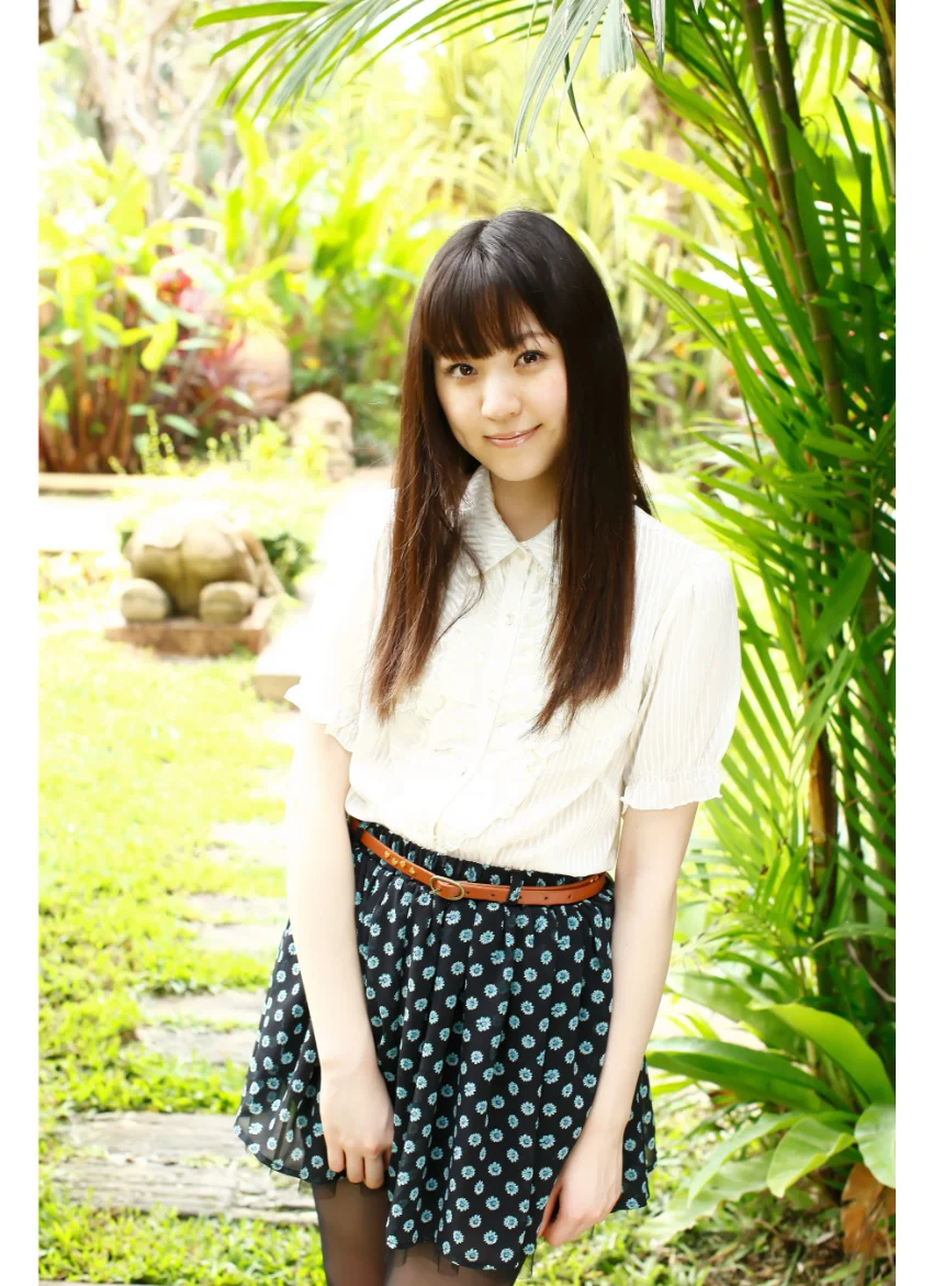 船岡咲 SakiGOLD さきのぜんぶand小柳歩 453Photos 試し読み 2