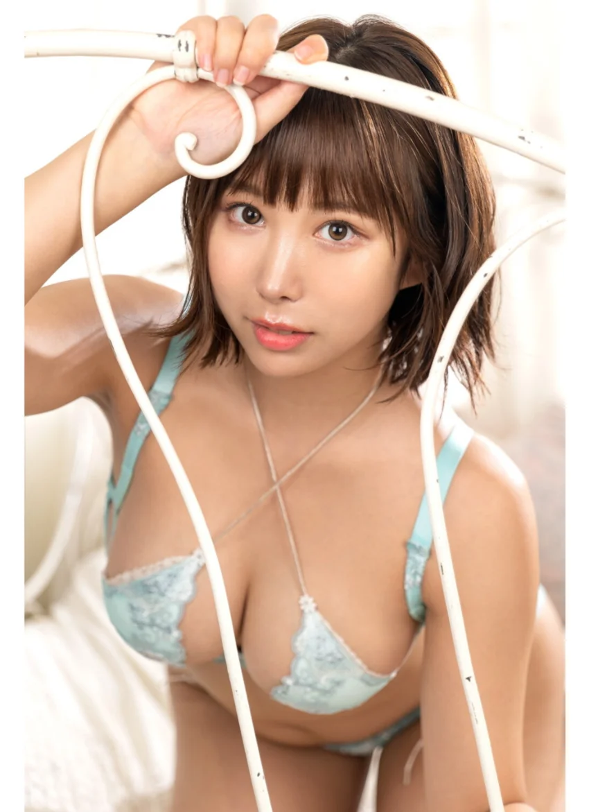 日向葵衣「Precious Dress Show」 FANTASTICAデジタル写真集 試し読み 3