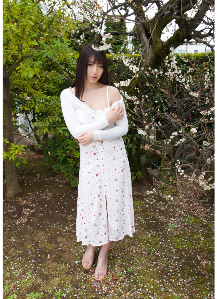 VIVID IDOL 江室里香 〜多面体〜 総集編 試し読み 2