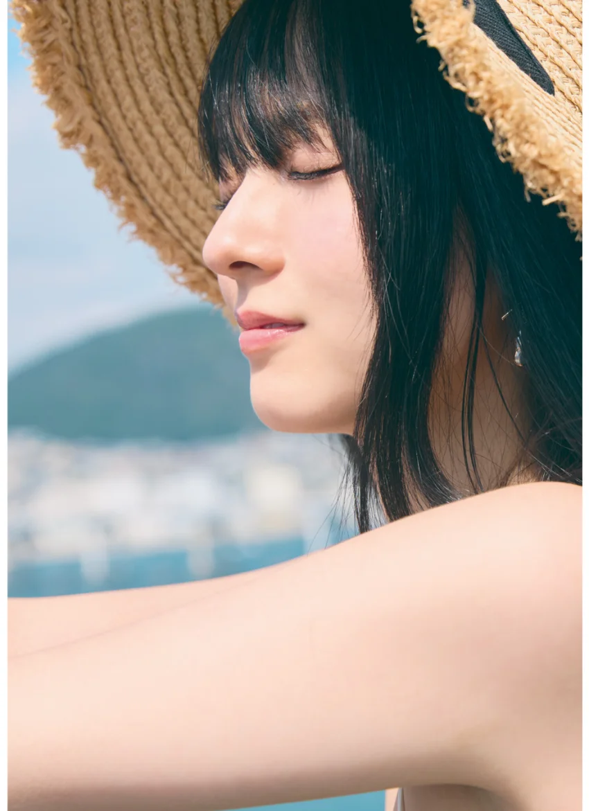 水野舞菜1st写真集 みずのいろ 試し読み 11