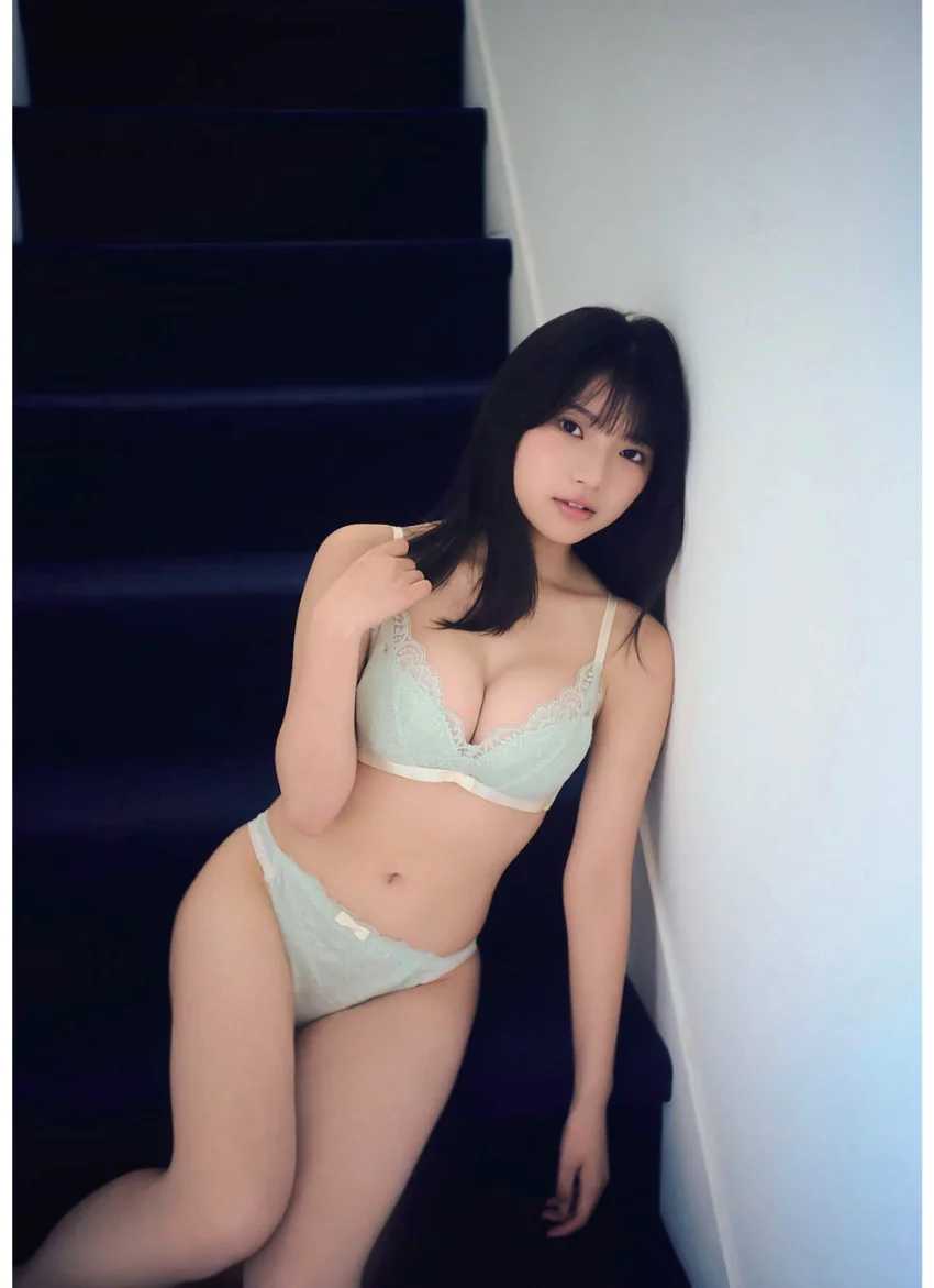 【オールアザー版】姫野ひなの写真集 試し読み 4
