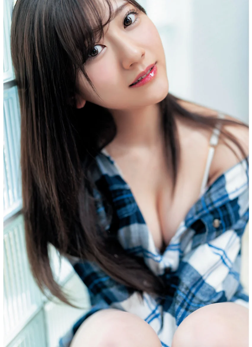 山田麻莉奈1st写真集まりり 試し読み 6