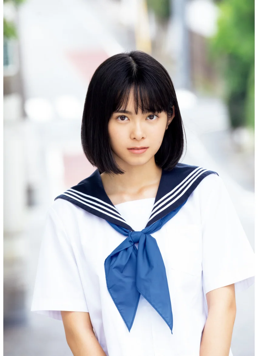 山崎夢羽 ファースト写真集 『 夢羽 』 試し読み 3