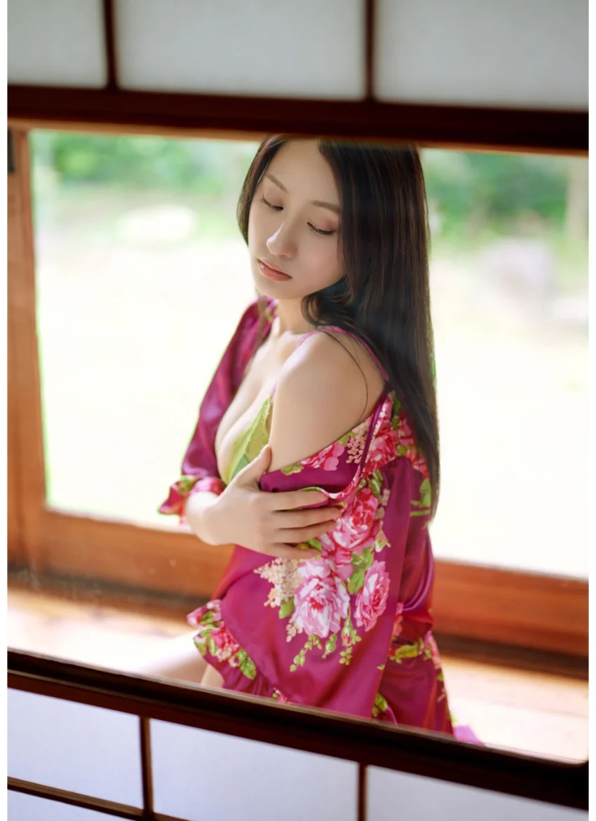 【デジタル限定】澄田綾乃 写真集 『 アイスキャンディーが溶けるまで 』 試し読み 4