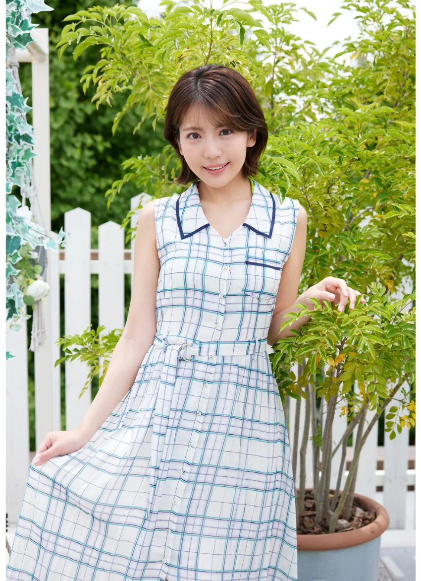 MD Gravure Collection 004 可愛さ無限大 佐々木萌香 試し読み 2
