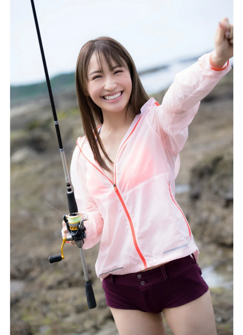 伊藤愛真「ビールの売り子が着替えたら」SPA！デジタル写真集 試し読み 5