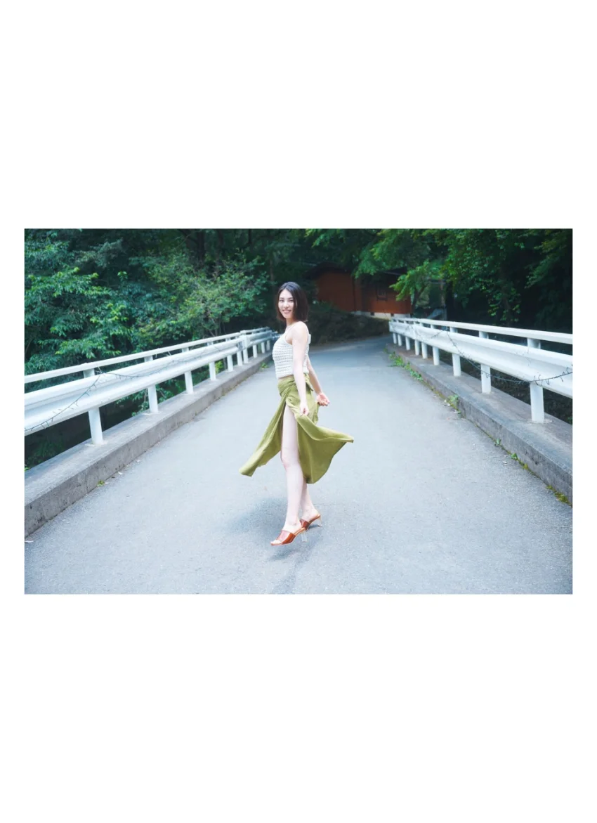 相楽伊織「魅惑の曲線美」SPA！デジタル写真集 試し読み 4