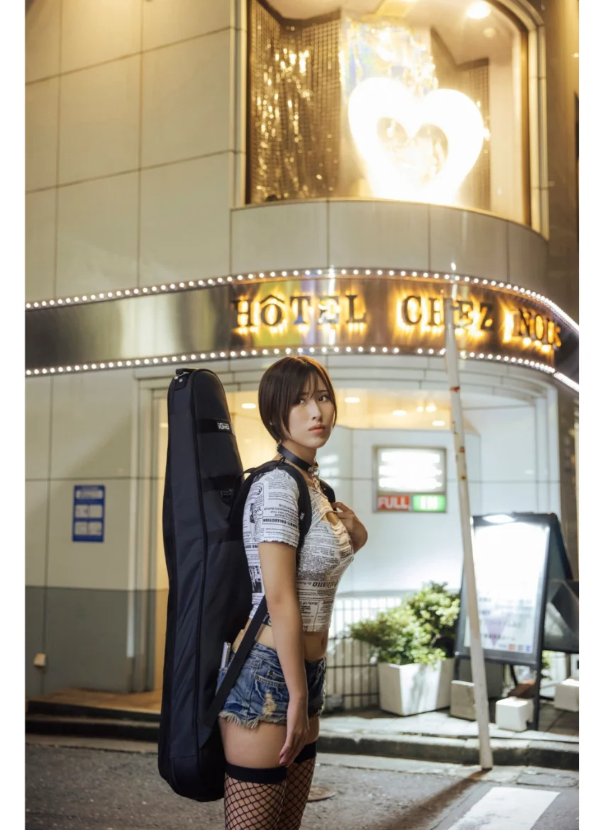 しーなちゃん「幻想のブロンズボディ」SPA！デジタル写真集 試し読み 4