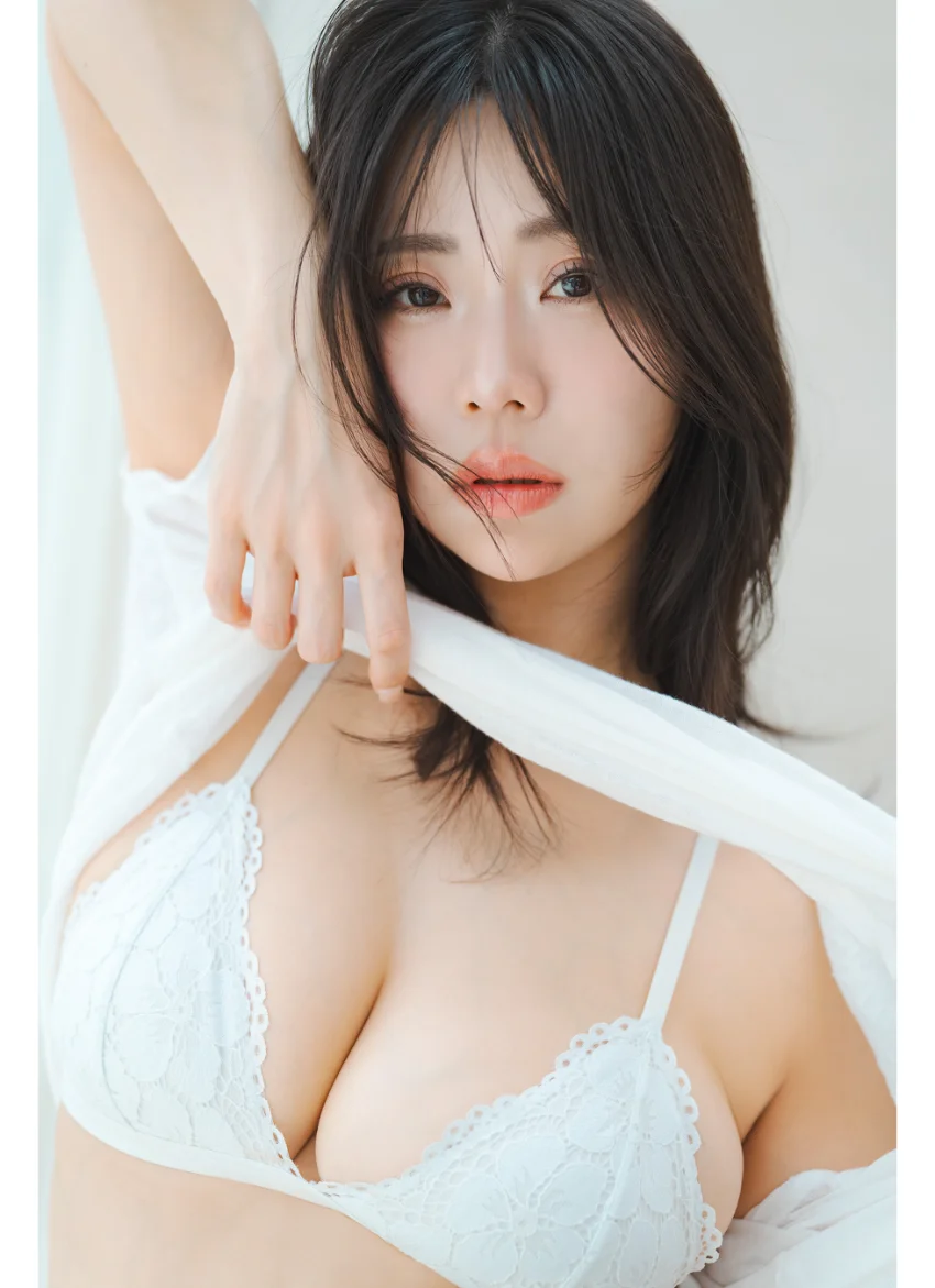 漫画アクションデジタル写真集 鈴木ふみ奈「GLAMOROUS BODY」 試し読み 2